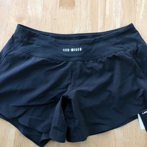 Reebok Les Mills running shorts small black NWT